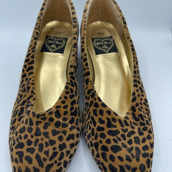 Vintage Wild Rose Animal Print Block Heel Pumps - Picture 4 of 10